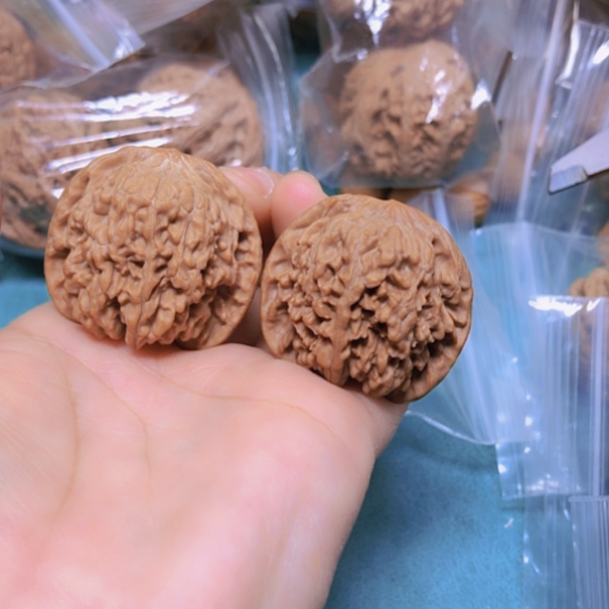 【闪购商品】把件核桃37满天星有修