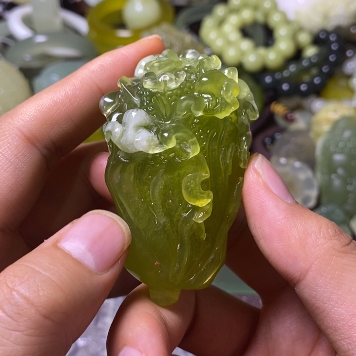 岫玉岫玉手把件未镶嵌