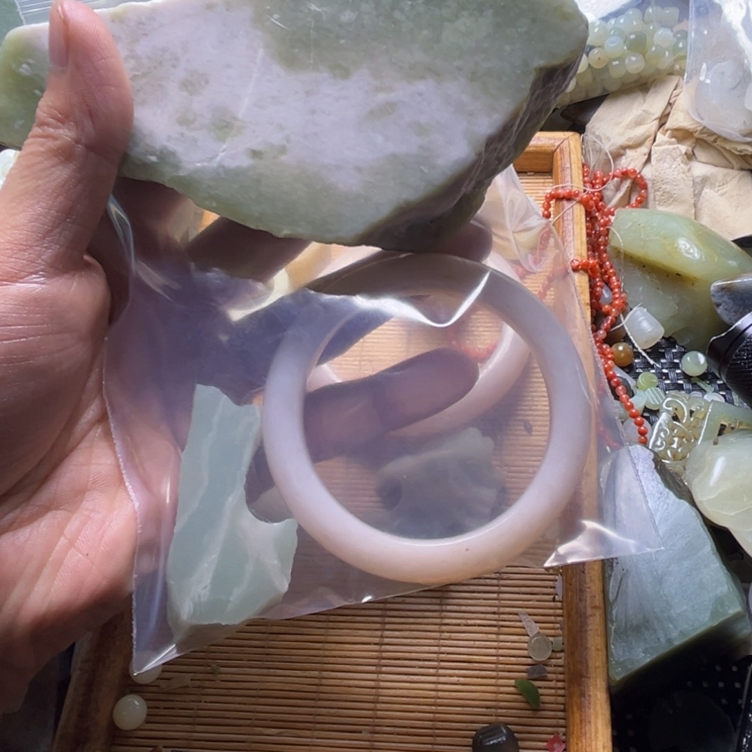 小***窝和田玉（糖玉）未镶嵌挂件