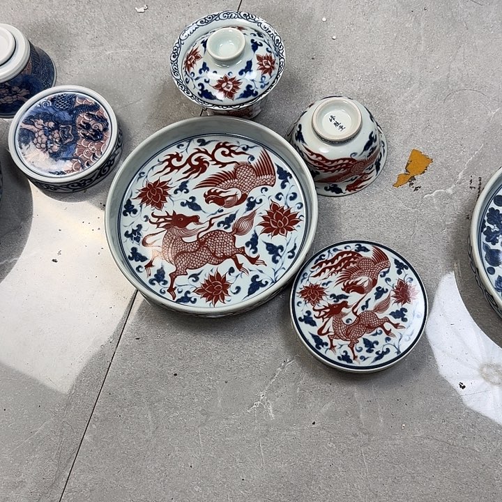 瓷片釉里红麒麟追凤四件套