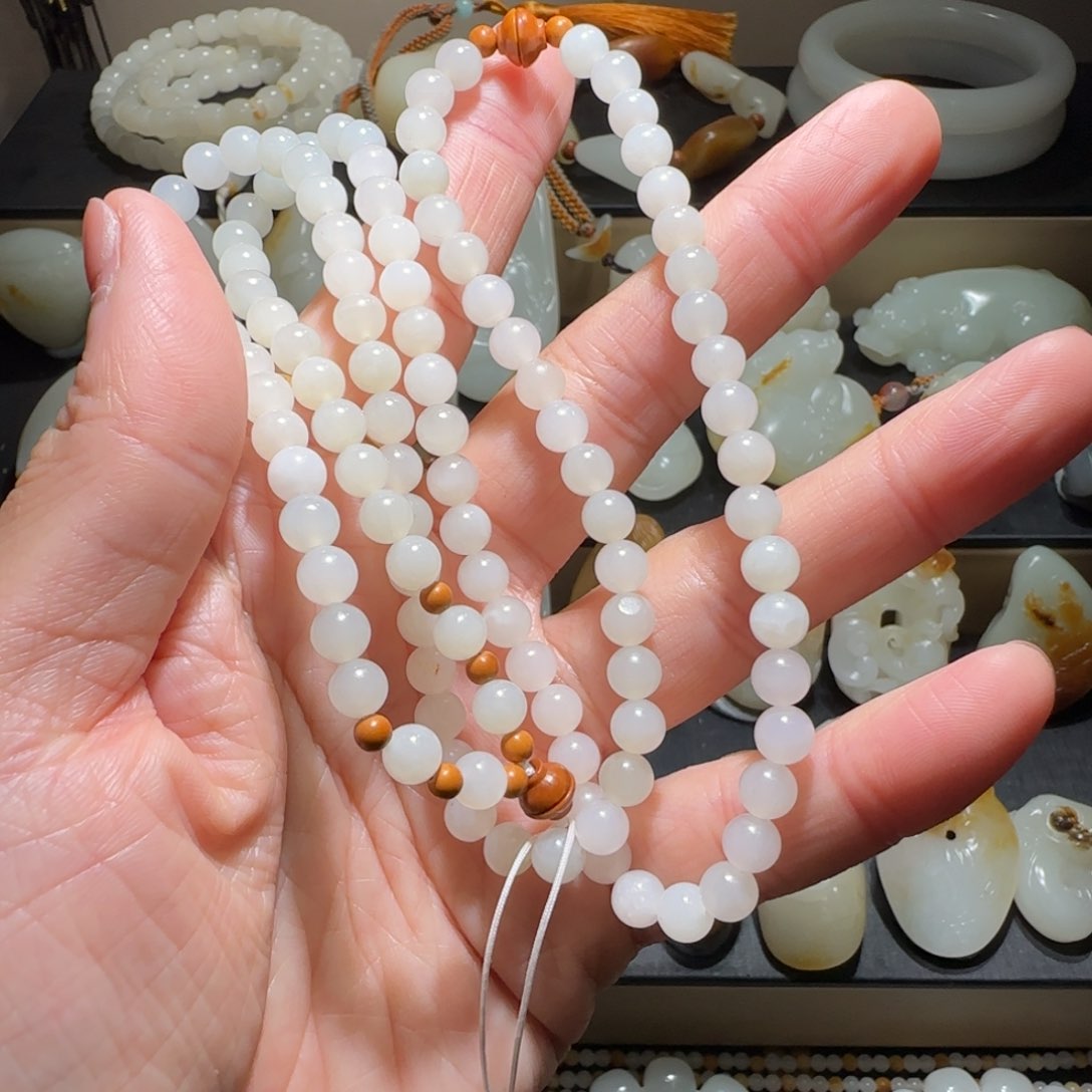 和田玉颈饰未镶嵌