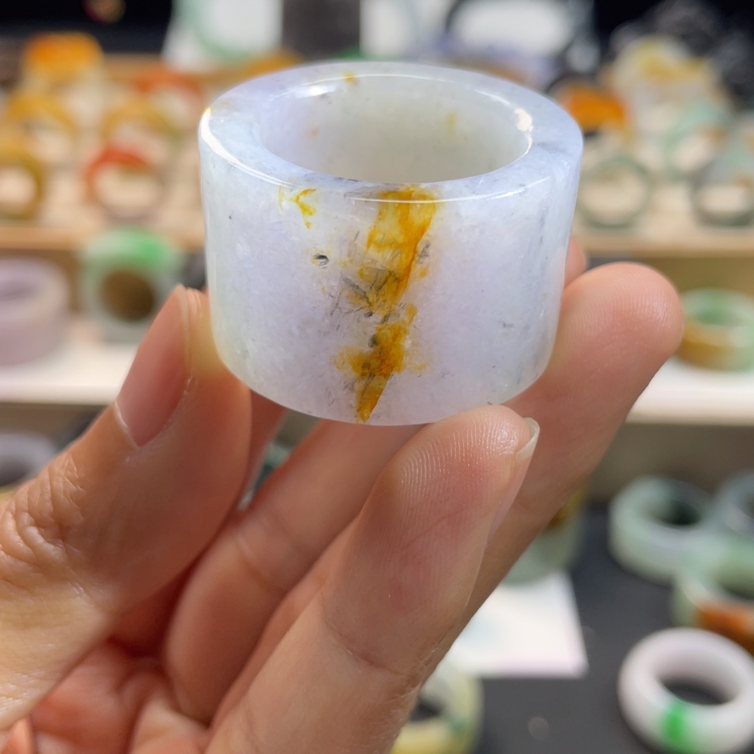 定制翡翠未镶嵌戒指