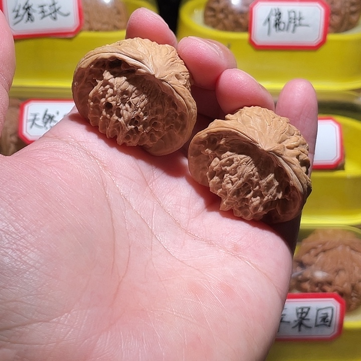 文玩核桃把件蛇头