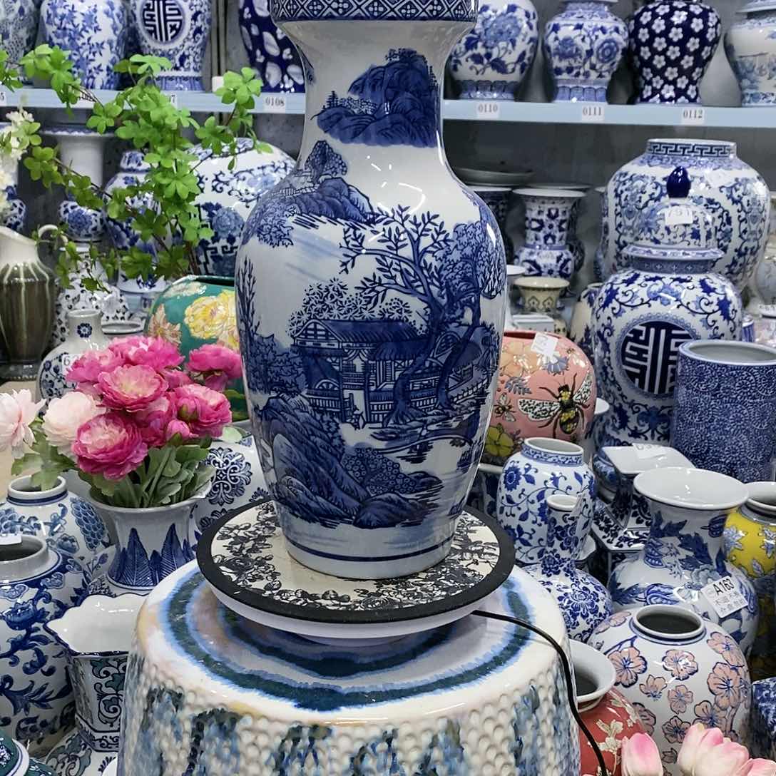 【闪购商品】摆件鱼尾瓶瓷器摆件………………………………