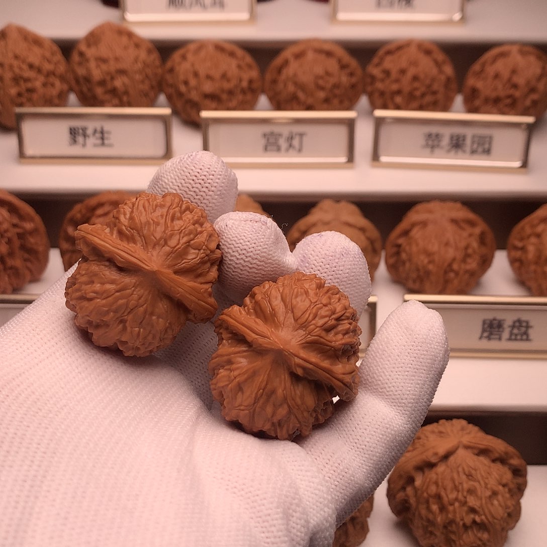 文玩核桃吊坠58号金锭35
