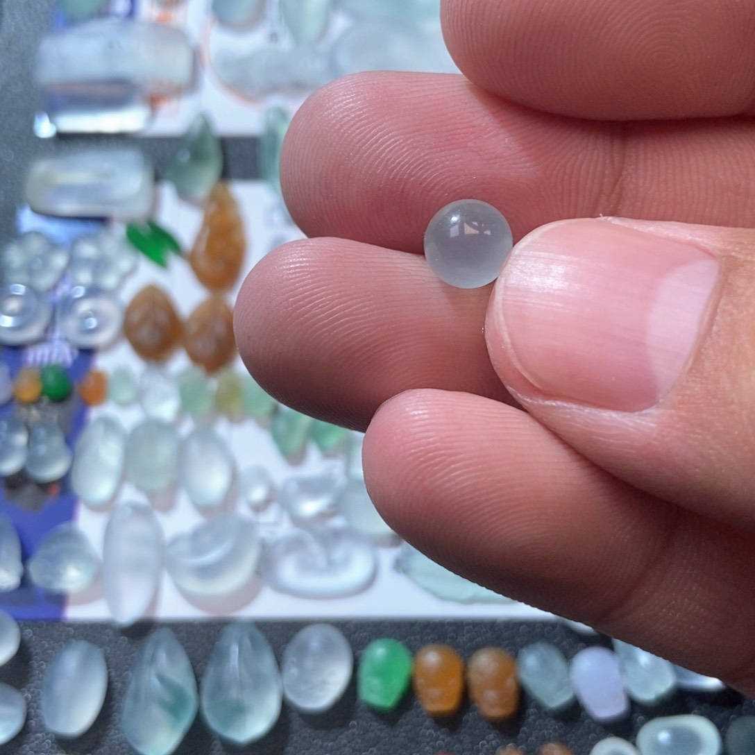 定制翡翠挂件未镶嵌