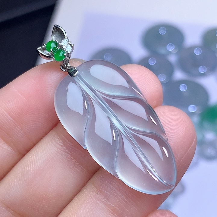翡翠裸石18k高冰飘彩叶子
