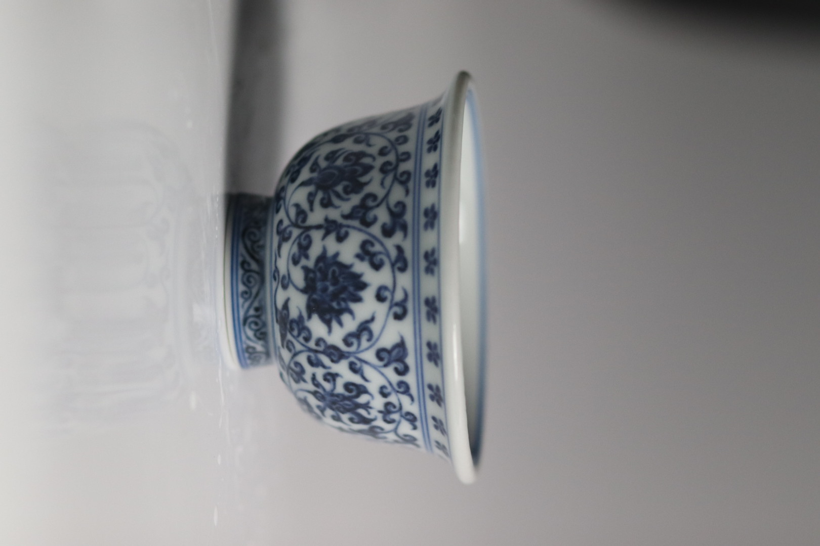 青花缠枝莲压手杯| 景德镇陶瓷 