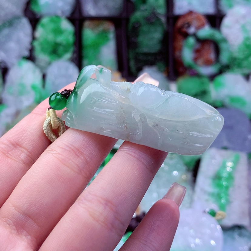 【闪购商品】翡翠颈饰未镶嵌挂件