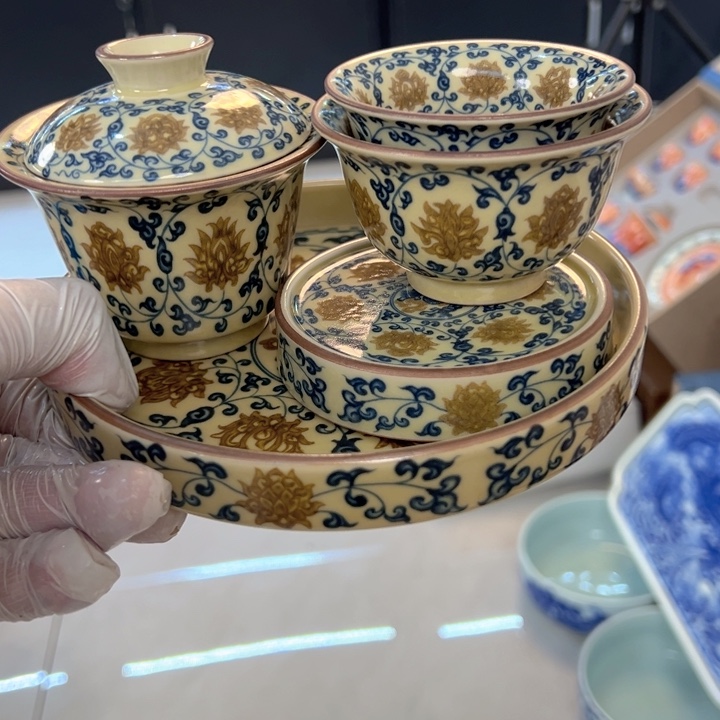 瓷片釉里金缠枝莲五件套全品
