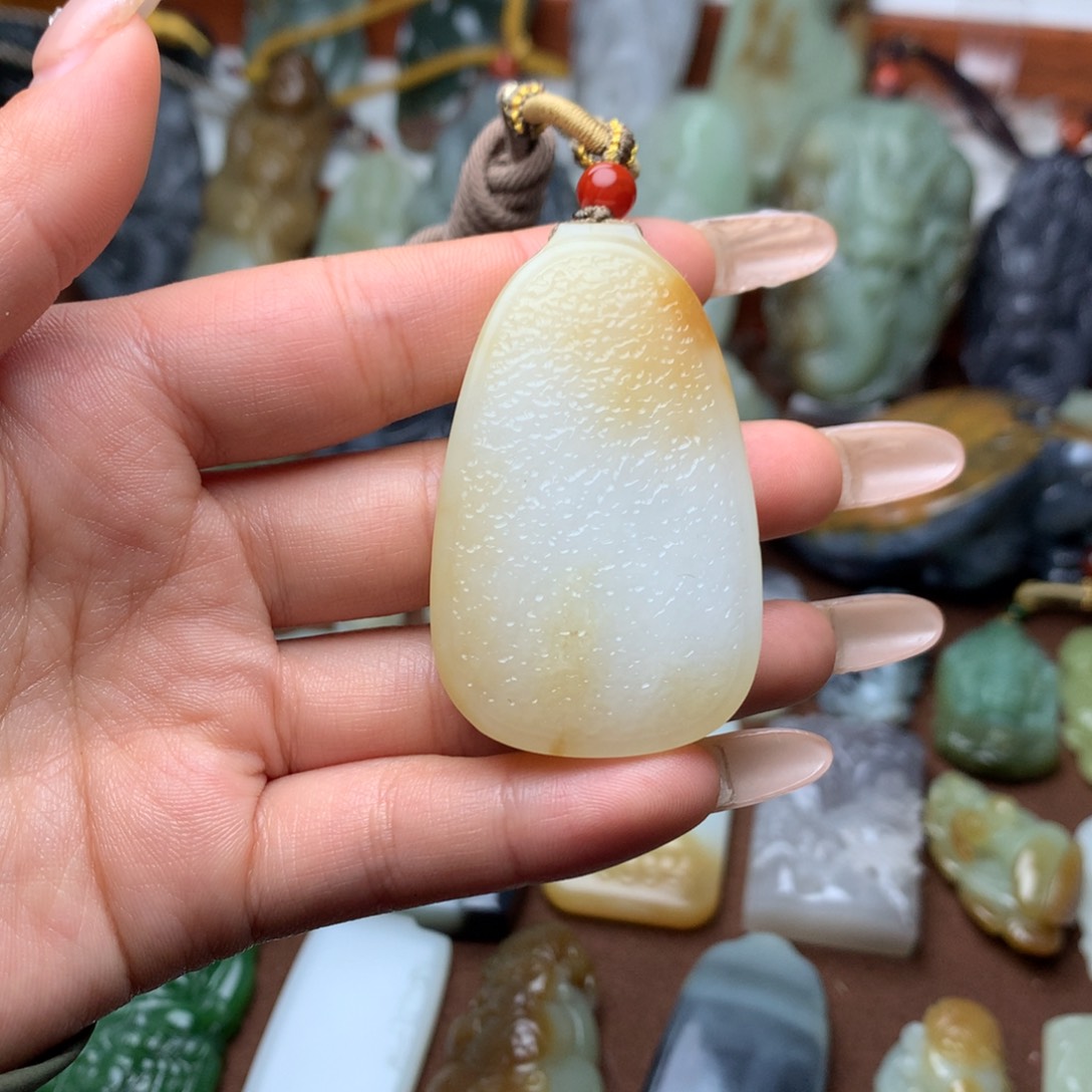 和田玉挂件未镶嵌