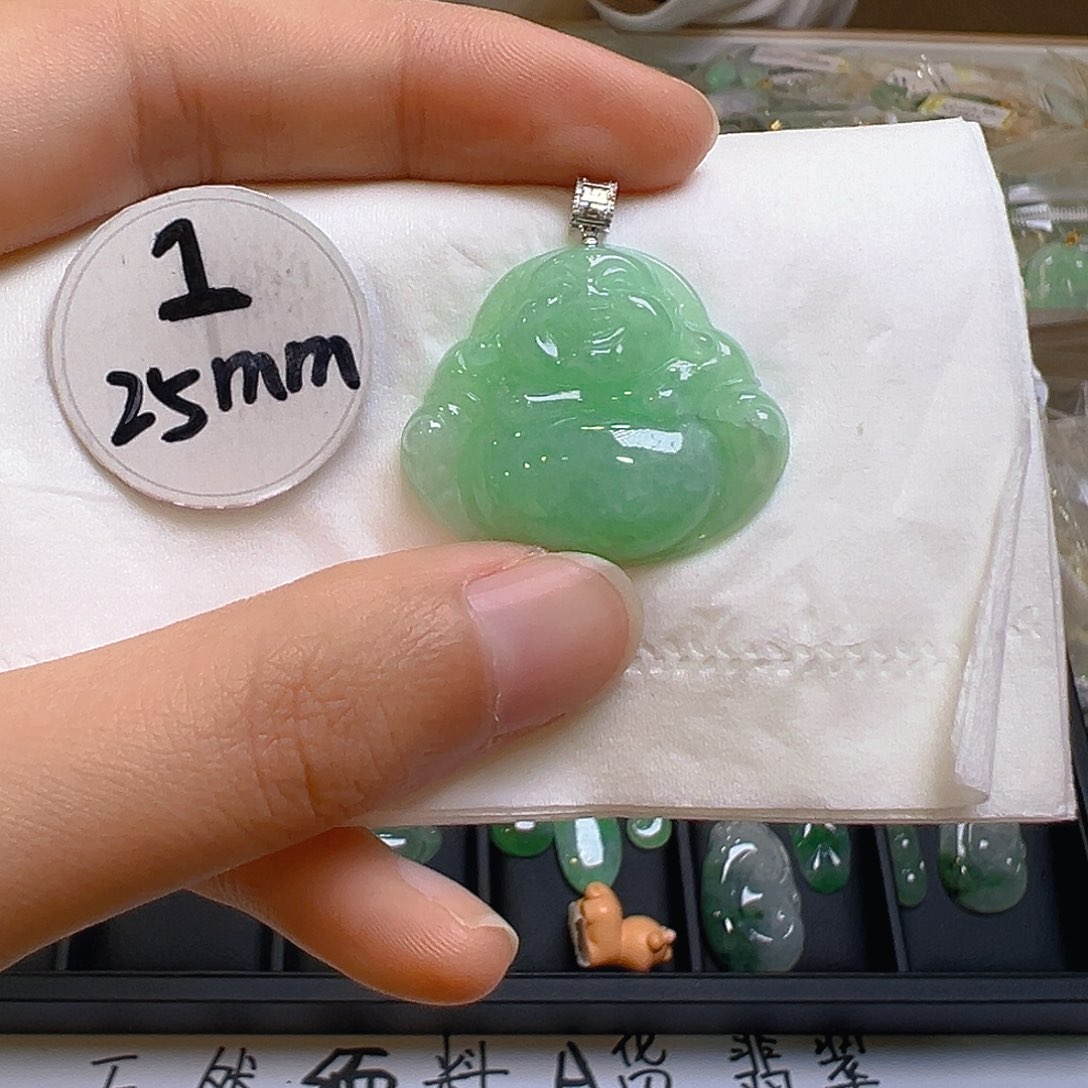 翡翠颈饰18K金镶嵌十**翡翠