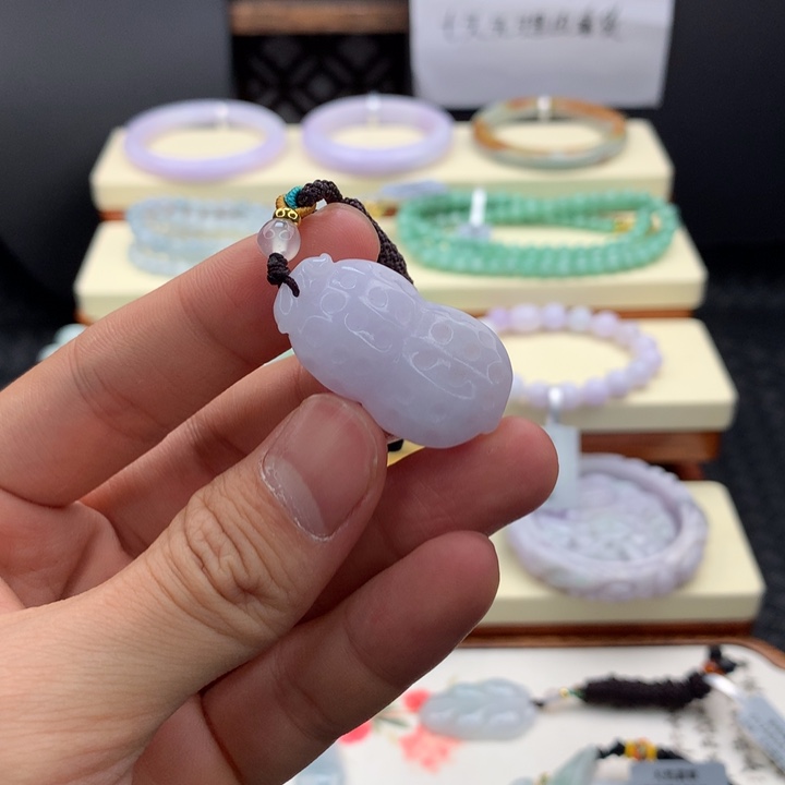 翡翠未镶嵌颈饰吊坠
