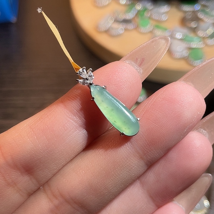 翡翠银S925镶嵌颈饰