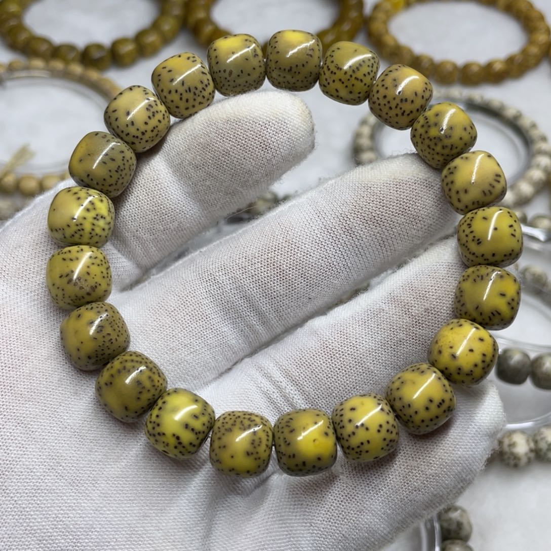 星月菩提吊坠手串