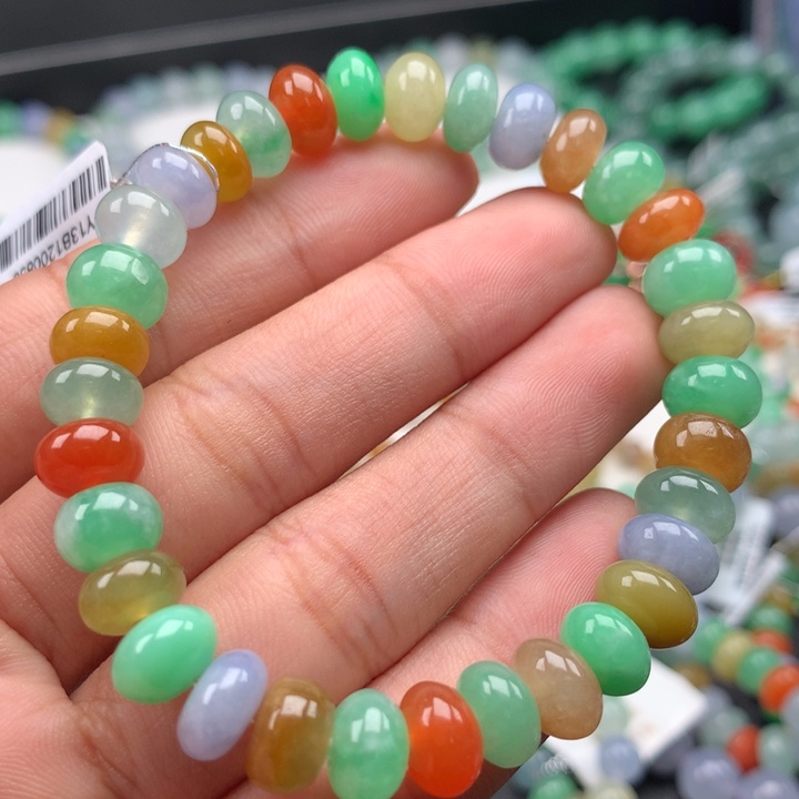 翡翠手镯未镶嵌卡