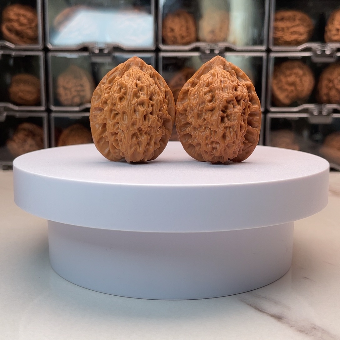 文玩核桃吊坠34x34x41观音肚