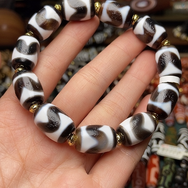 黑白呀呀天珠手串