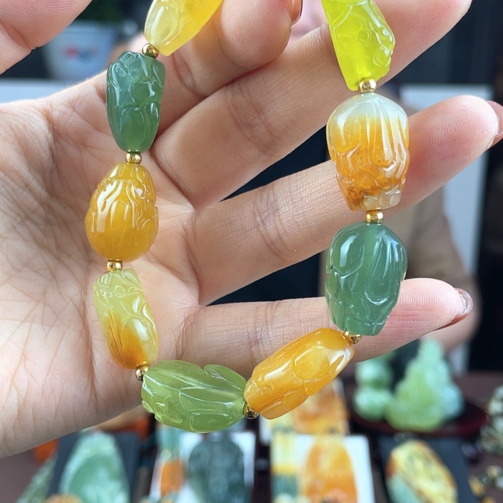 蛇纹石玉手链未镶嵌