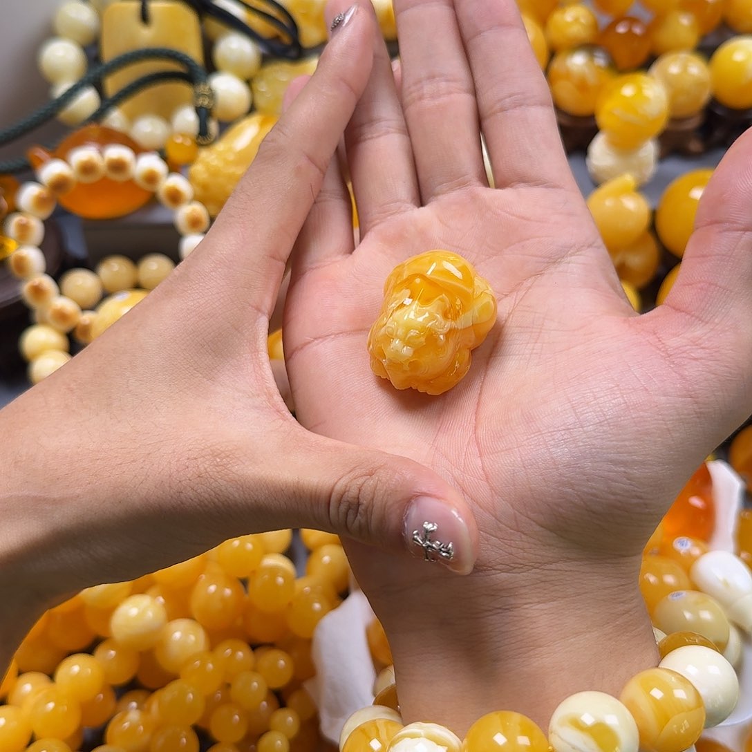 琥珀珠宝奇石未镶嵌貔貅