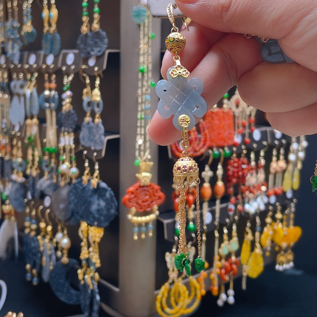 翡翠耳饰合金?**子翡翠饰品