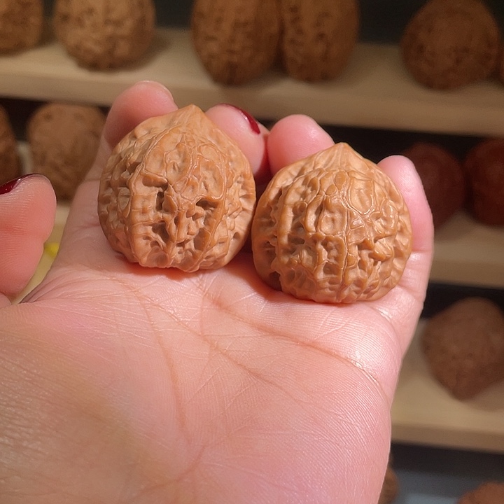 低***调金鱼肚核桃吊坠全品