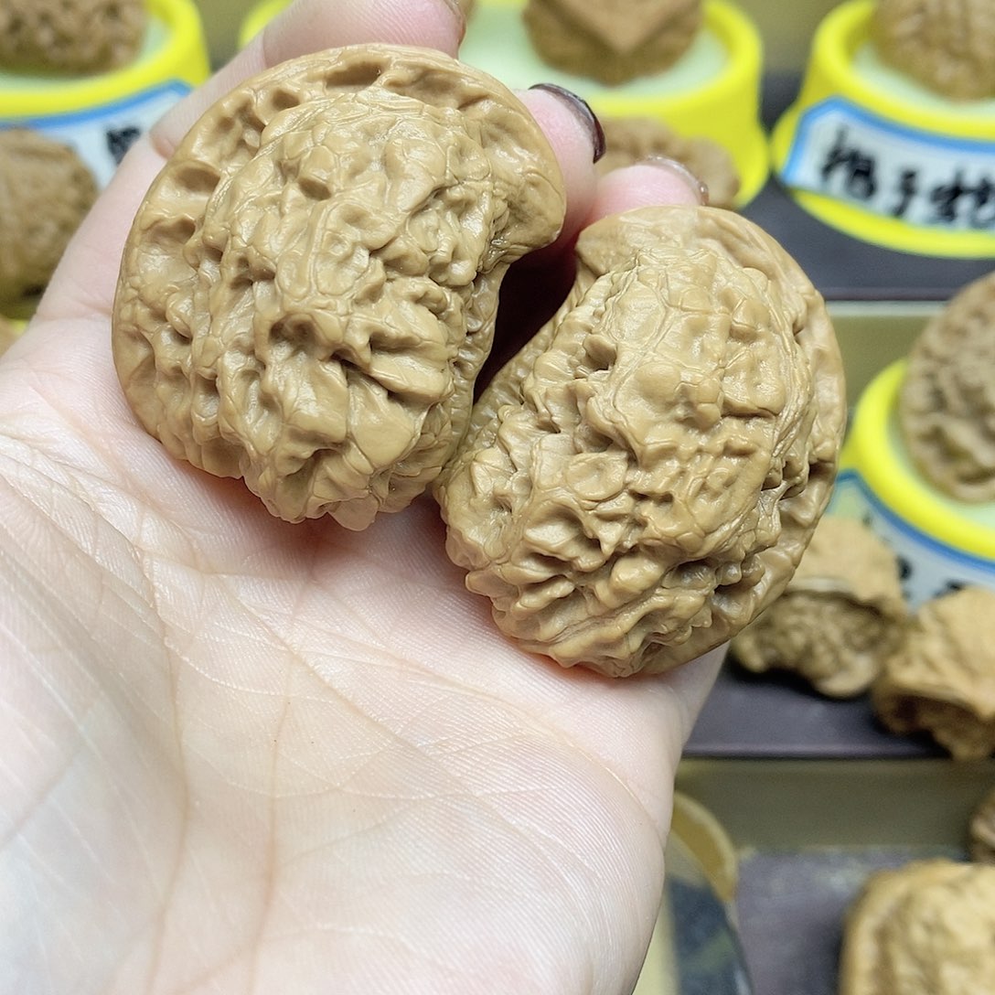 文玩核桃吊坠永*座山雕