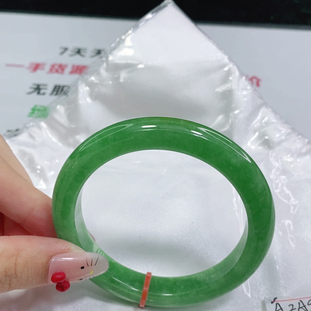 翡翠手镯未镶嵌草**嘻55 55 55