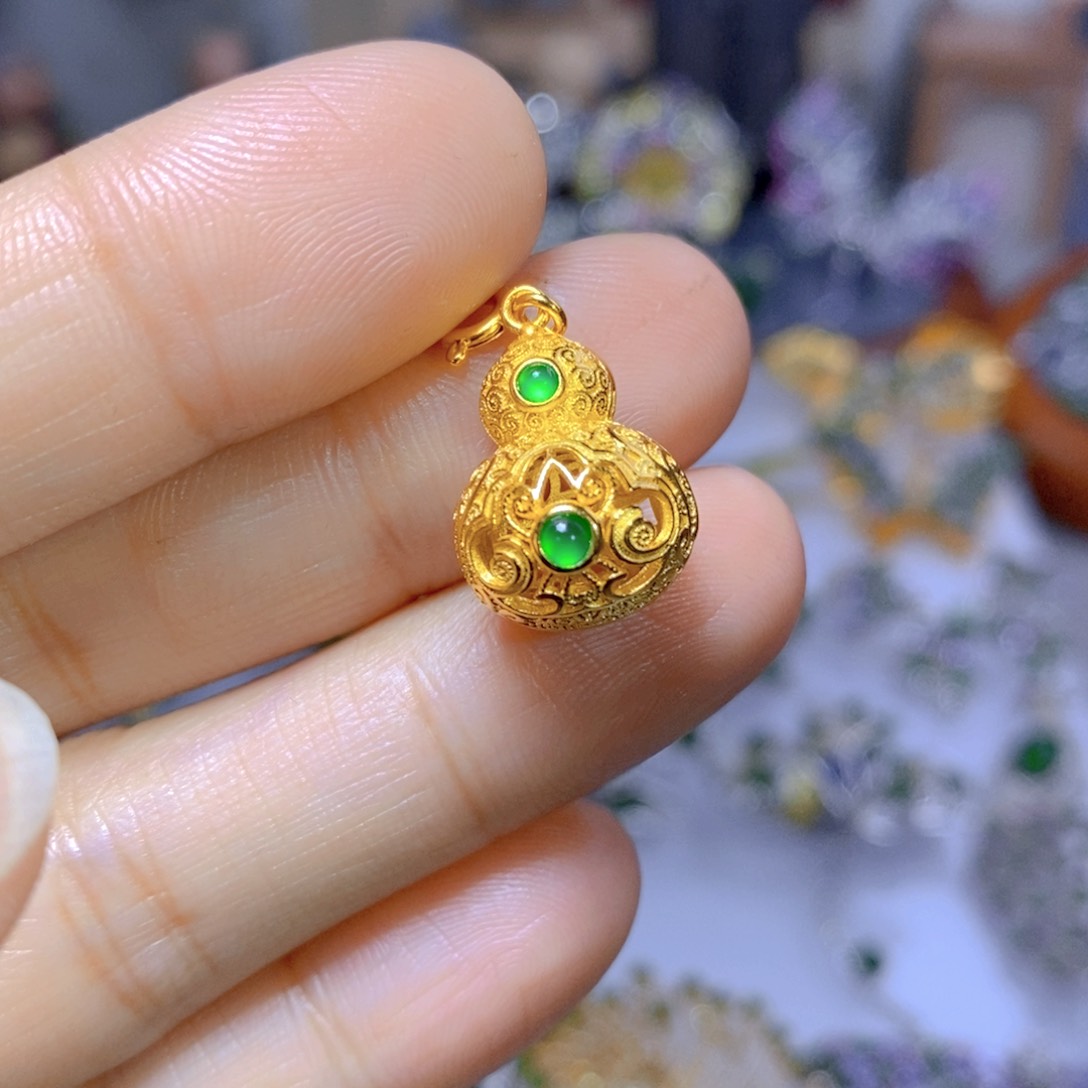 翡翠耳钉银S925镶嵌天然翡翠