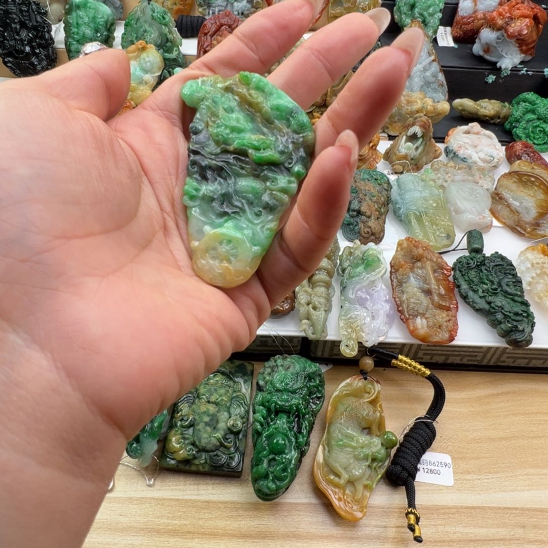 颈饰未镶嵌翡翠天然缅甸翡翠