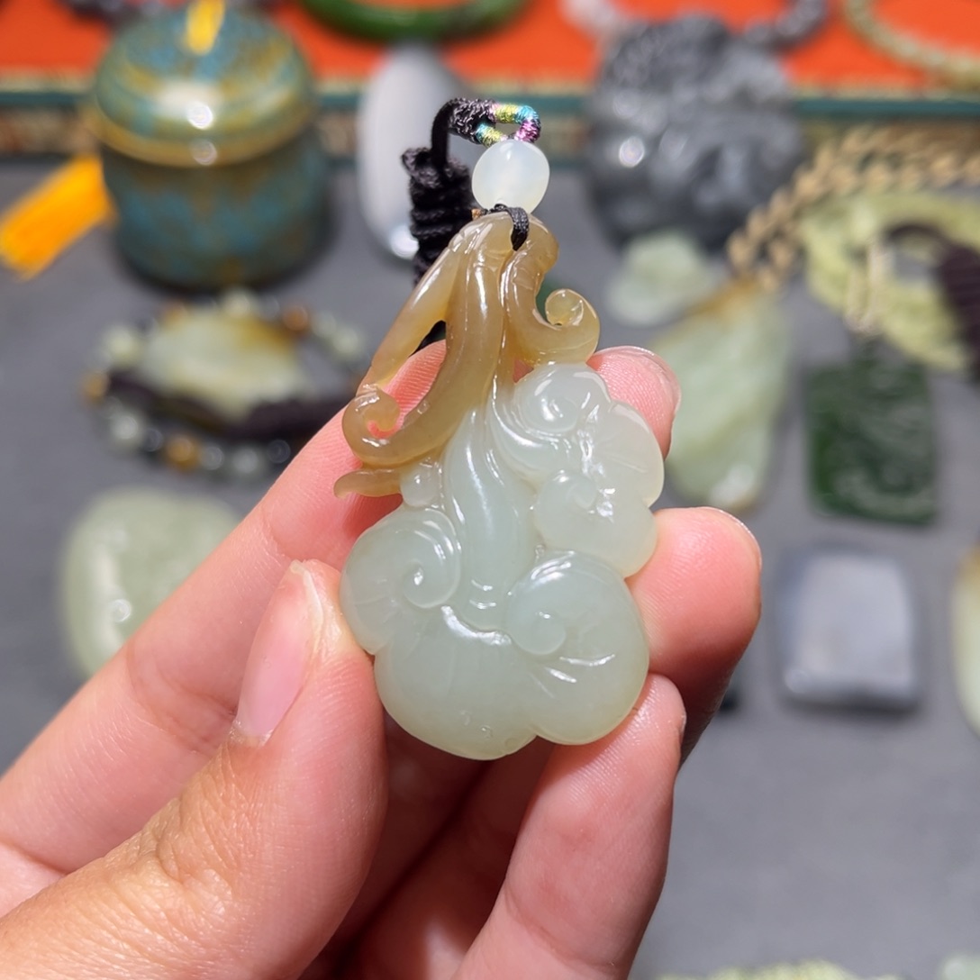 和田玉挂件未镶嵌