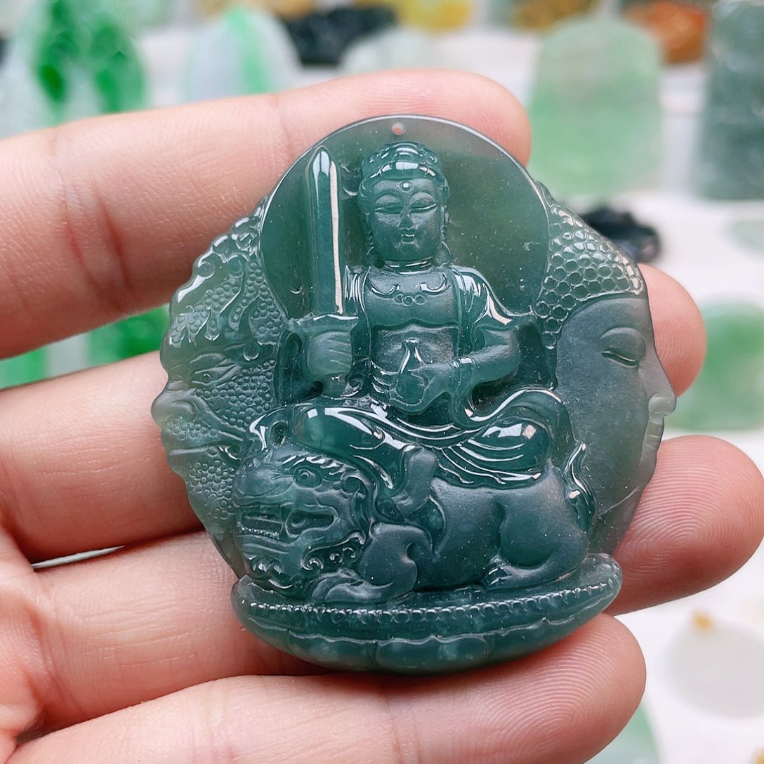 翡翠颈饰未镶嵌文殊