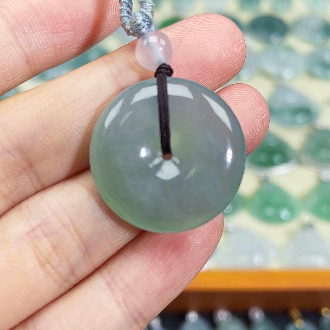 翡翠未镶嵌颈饰吊坠