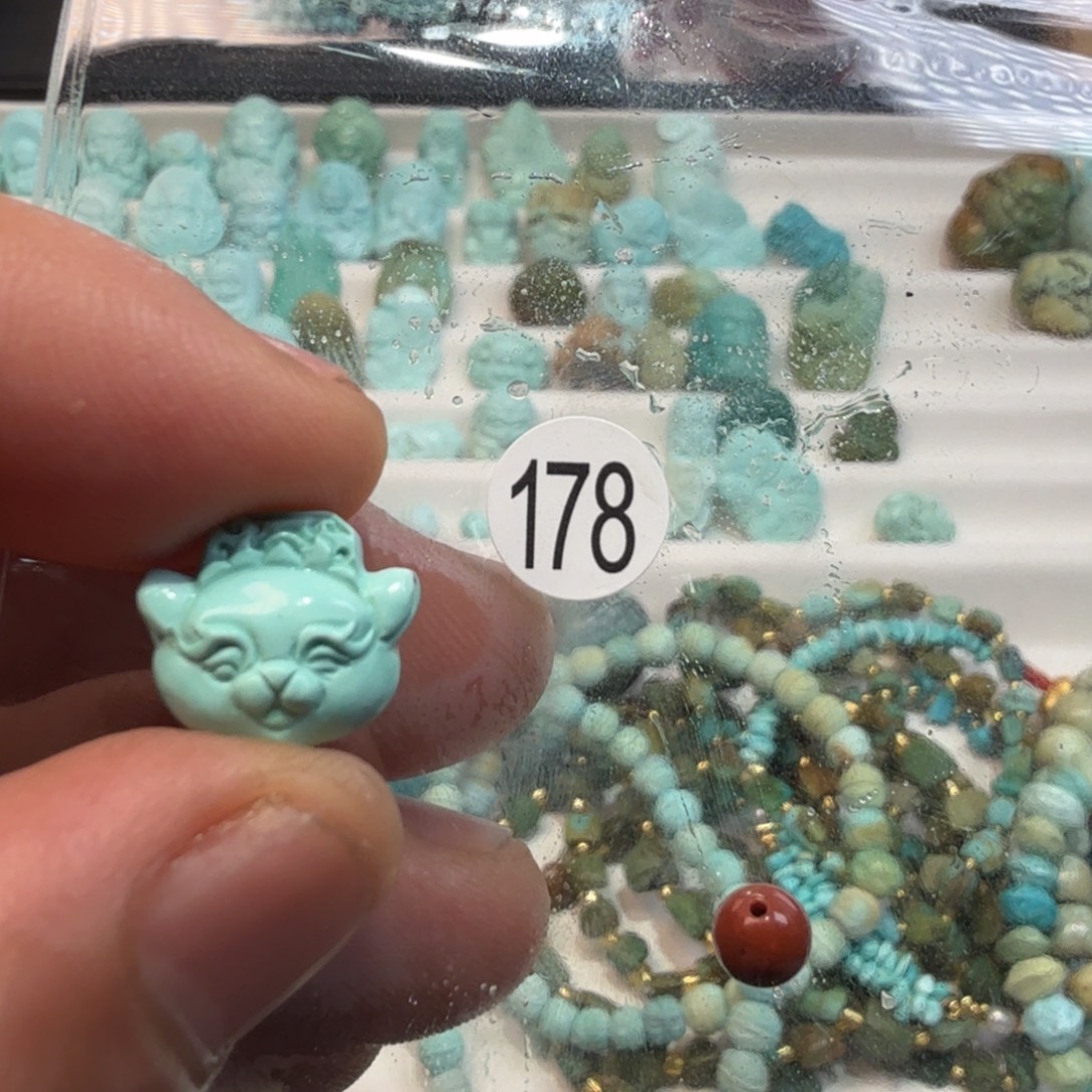 南红玛瑙未镶嵌珠宝奇石