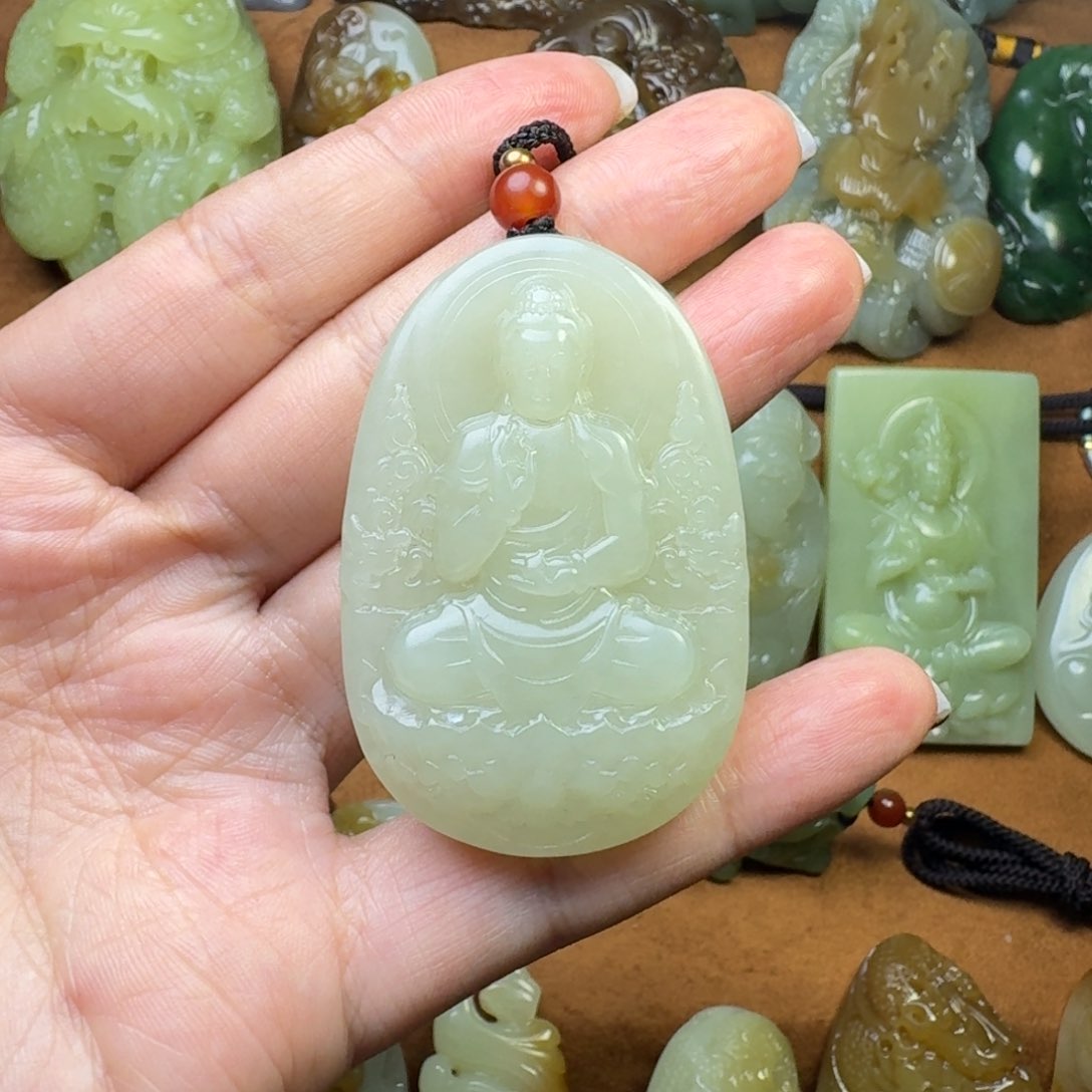 和田玉颈饰未镶嵌