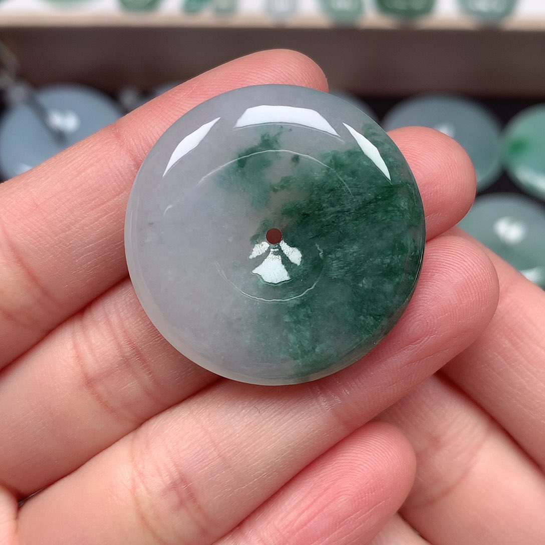 翡翠颈饰未镶嵌平安扣A