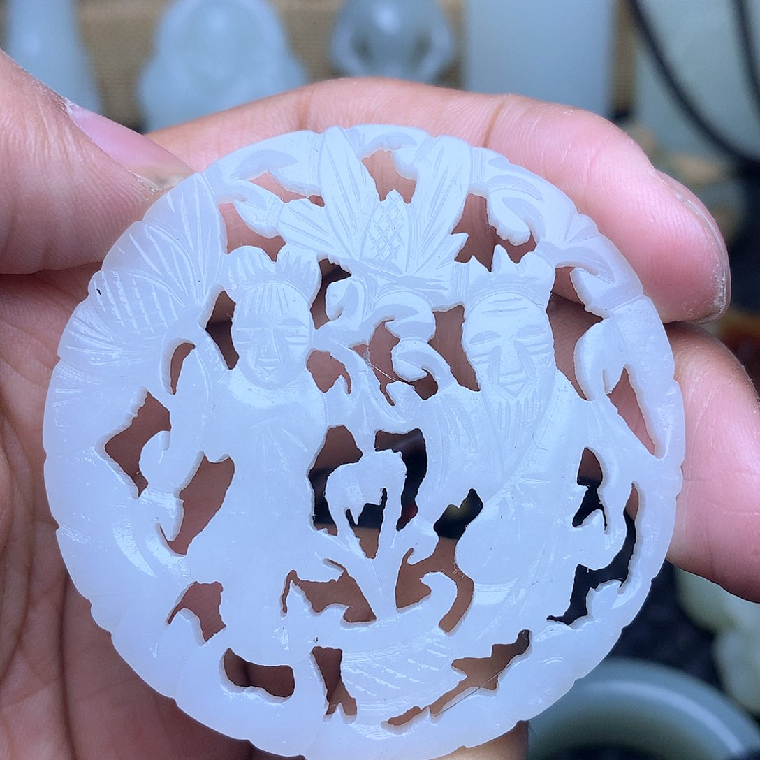 和田玉挂件未镶嵌当**让