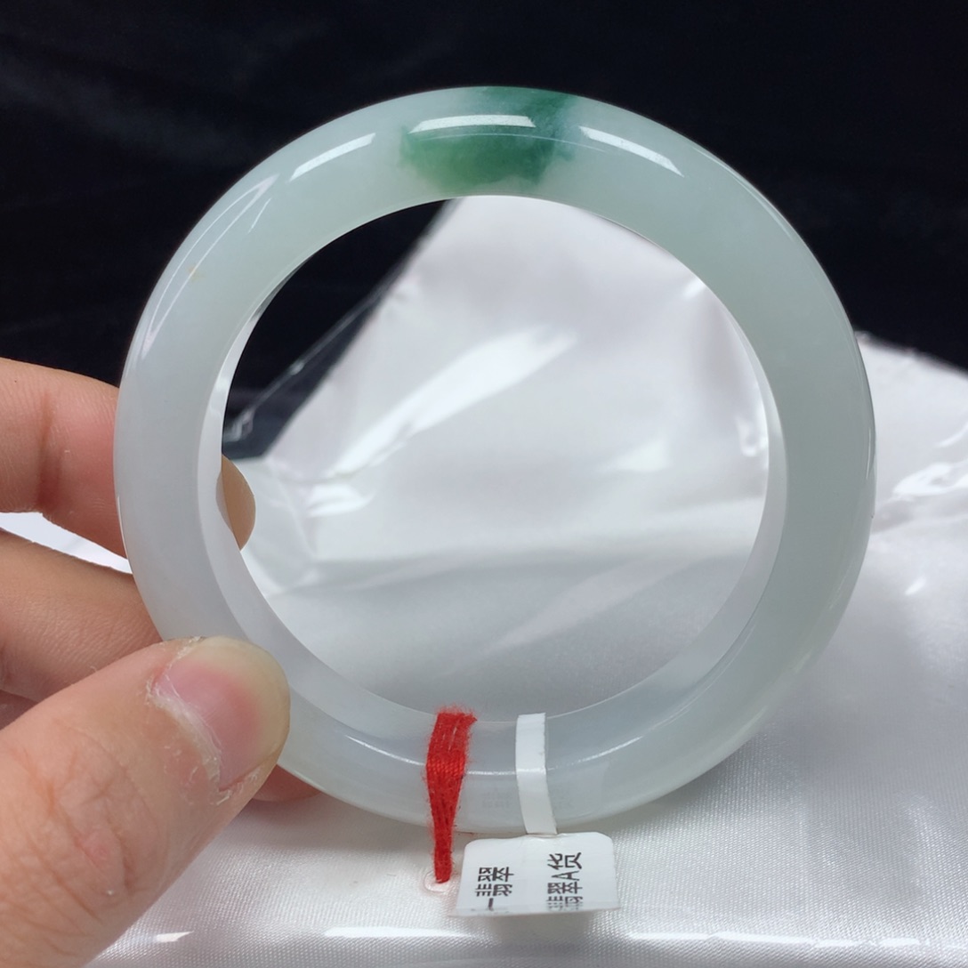 翡翠手镯（圆镯）未镶嵌56.3