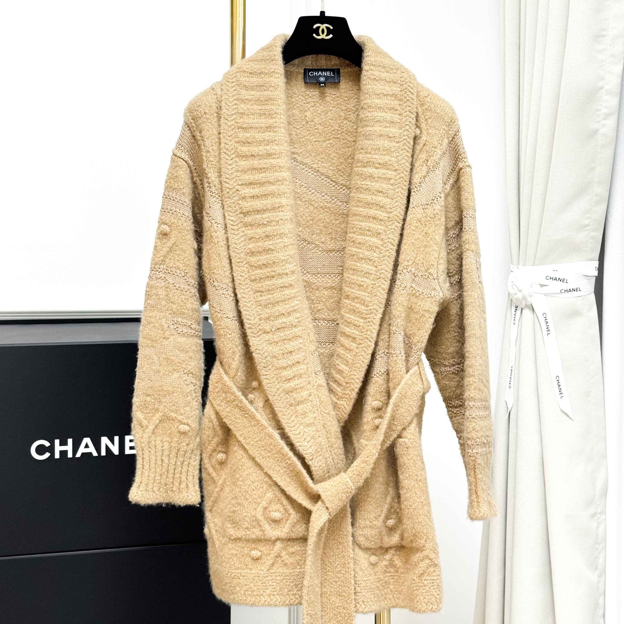 99新 Chanel/香奈儿 38码23N驼色睡袍款双口袋针织开衫 