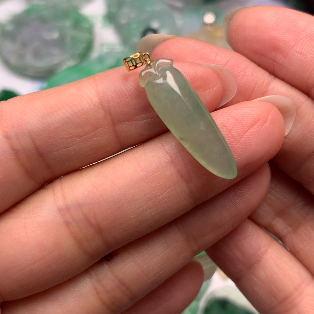 翡翠未镶嵌颈饰翡翠