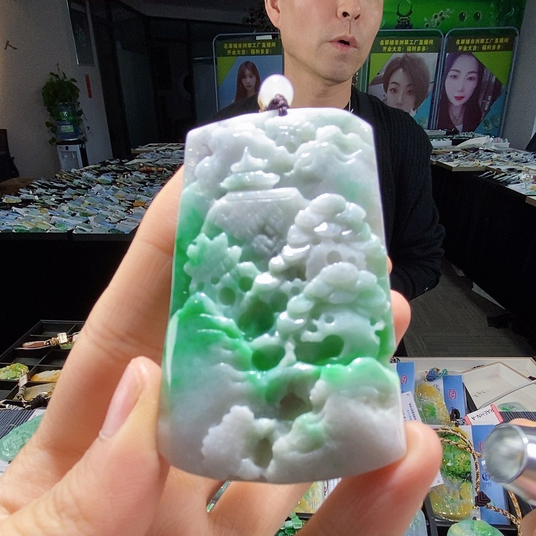 颈饰未镶嵌翡翠翡翠