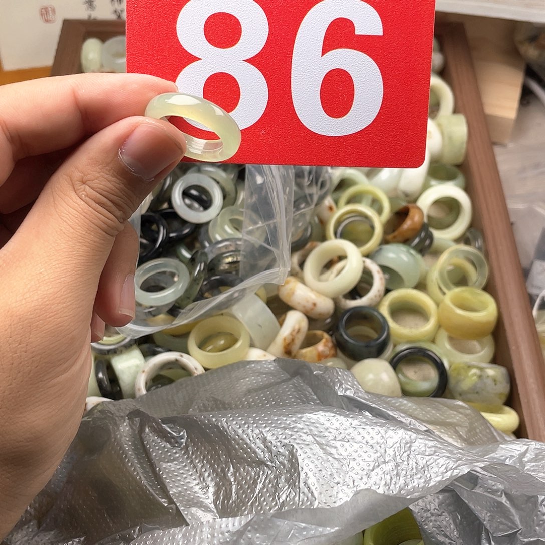 蛇纹石玉合金颈饰