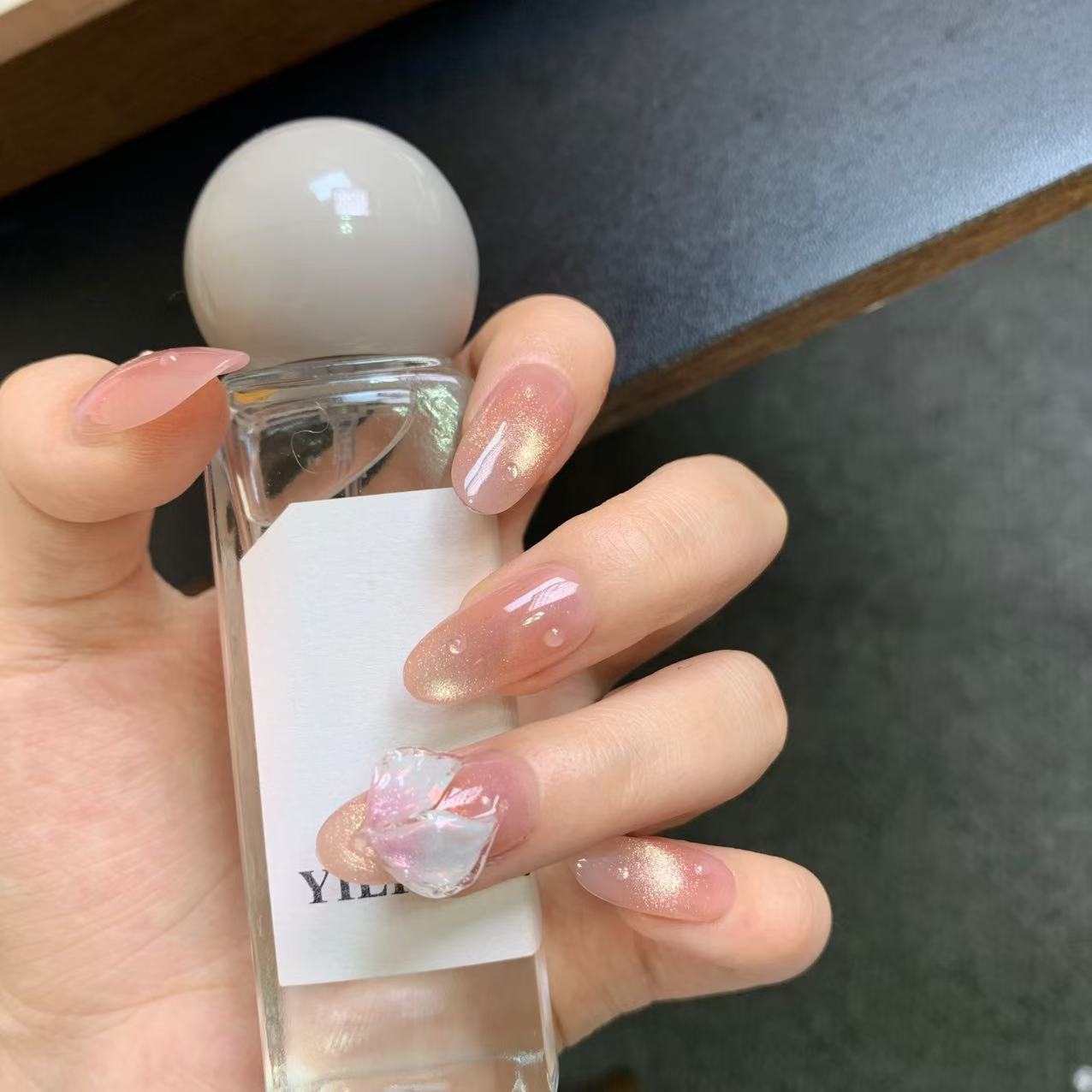 人鱼雕花鱼尾极光猫眼手工穿戴甲片2025新款高级日常显白美甲F01