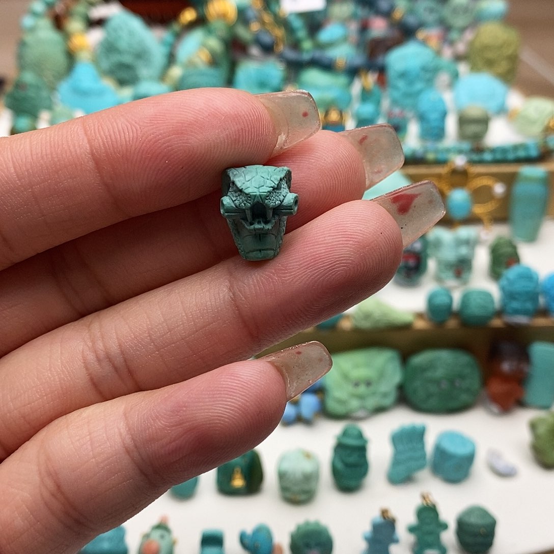绿松石饰品未镶嵌