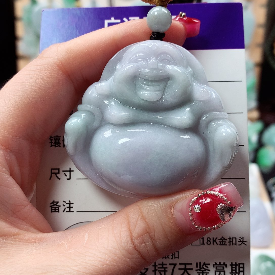 翡翠颈饰未镶嵌佛公