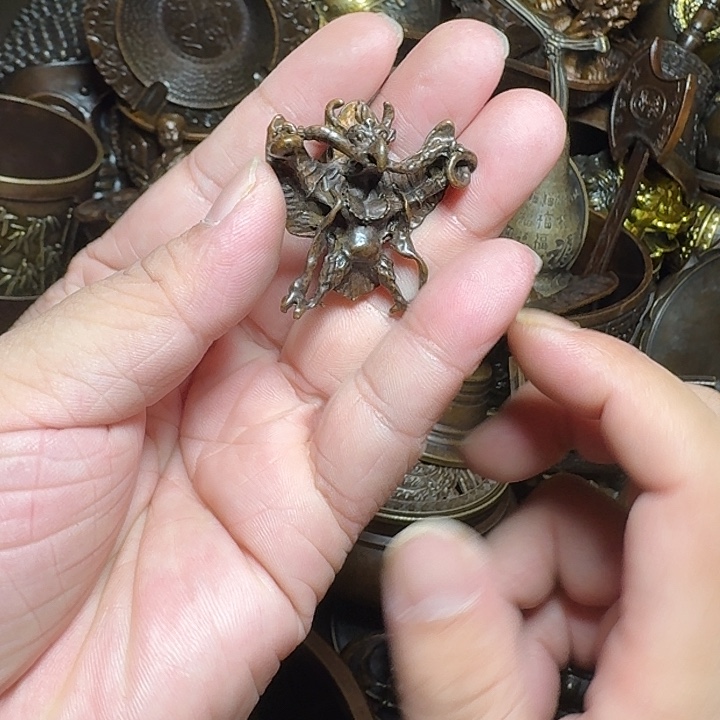 铜器摆件收收藏藏
