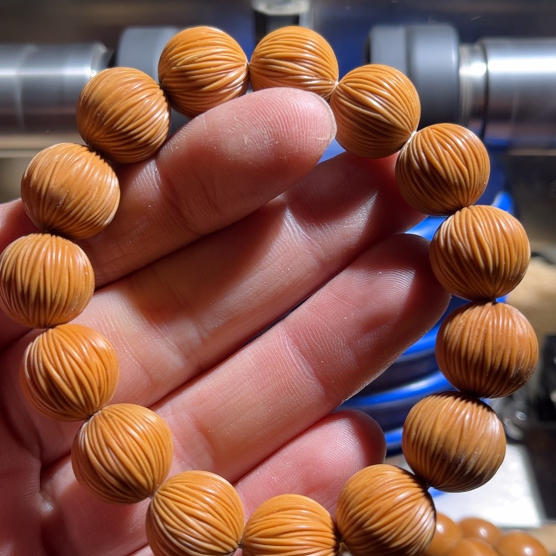 猴头核桃吊坠拉丝，全品，手工