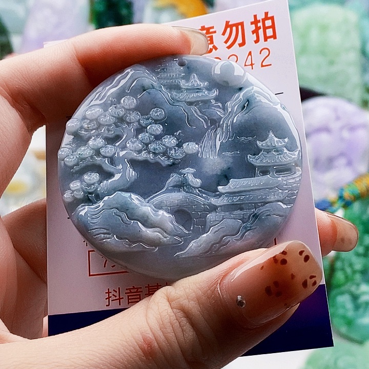 吊坠(不含链)未镶嵌翡翠