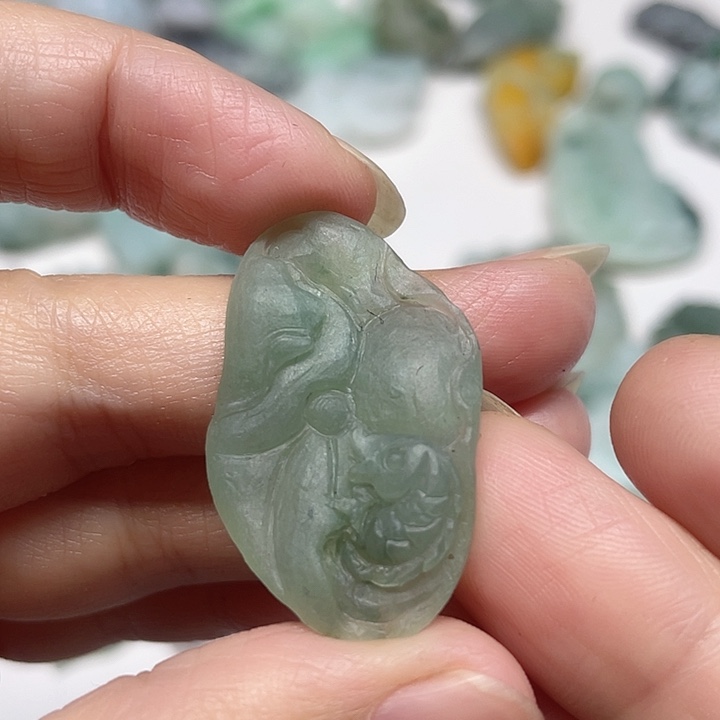 定制翡翠未镶嵌翡翠