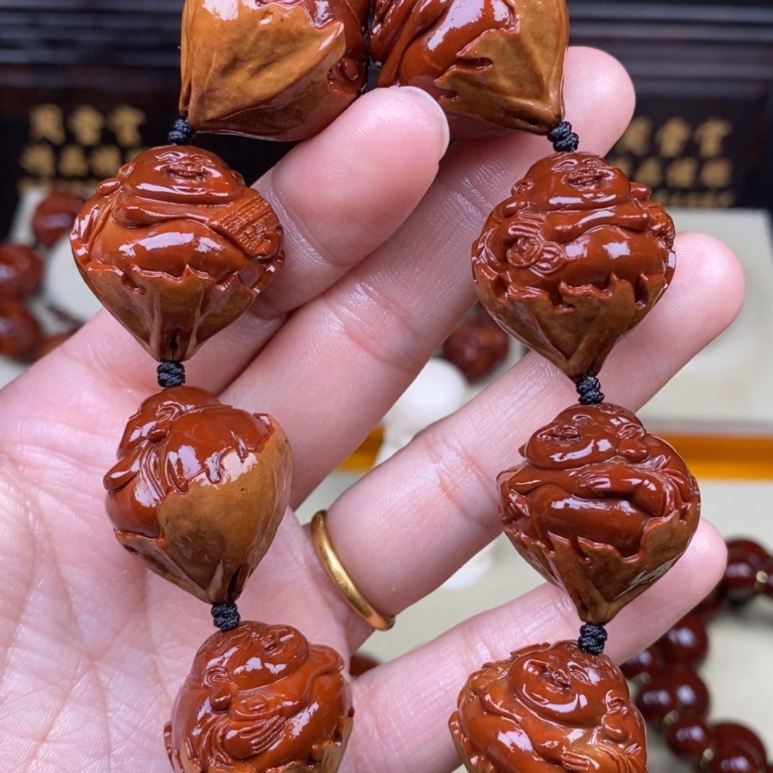 龙***6橄榄核吊坠八大弥勒